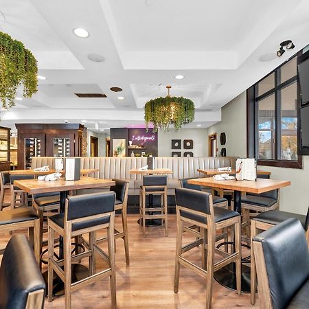 Sandman Hotel Vancouver Airport Ричмонд Экстерьер фото