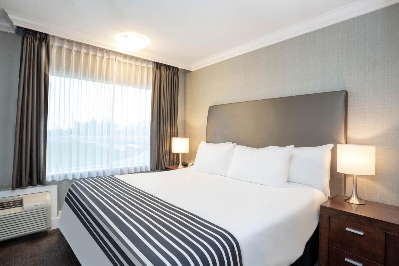 Sandman Hotel Vancouver Airport Ричмонд Экстерьер фото