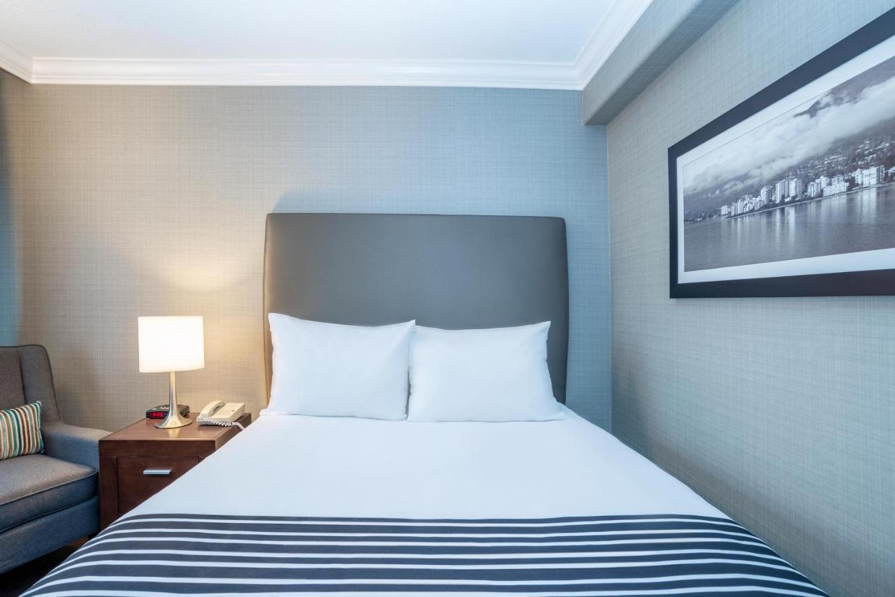Sandman Hotel Vancouver Airport Ричмонд Экстерьер фото