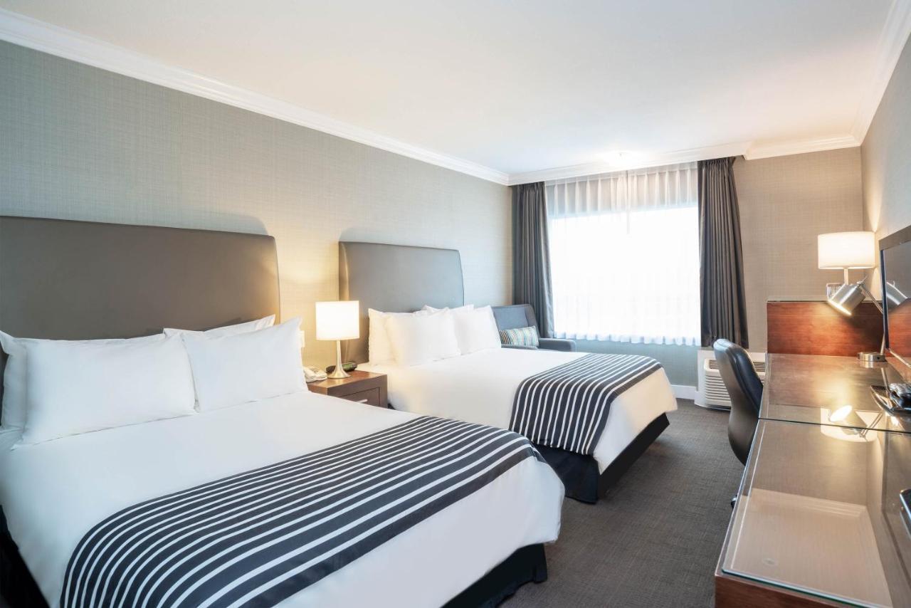Sandman Hotel Vancouver Airport Ричмонд Экстерьер фото