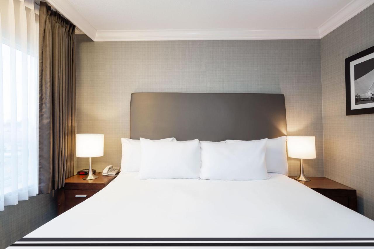 Sandman Hotel Vancouver Airport Ричмонд Экстерьер фото