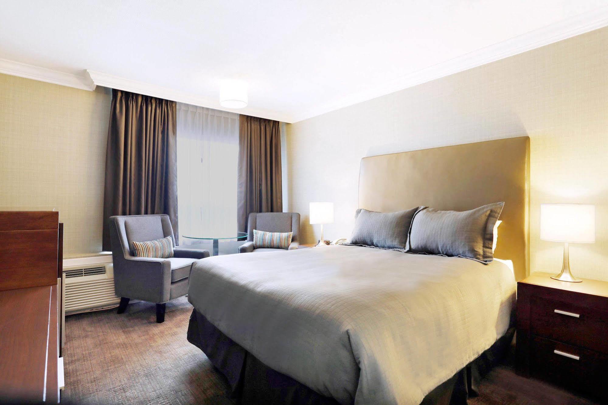 Sandman Hotel Vancouver Airport Ричмонд Экстерьер фото
