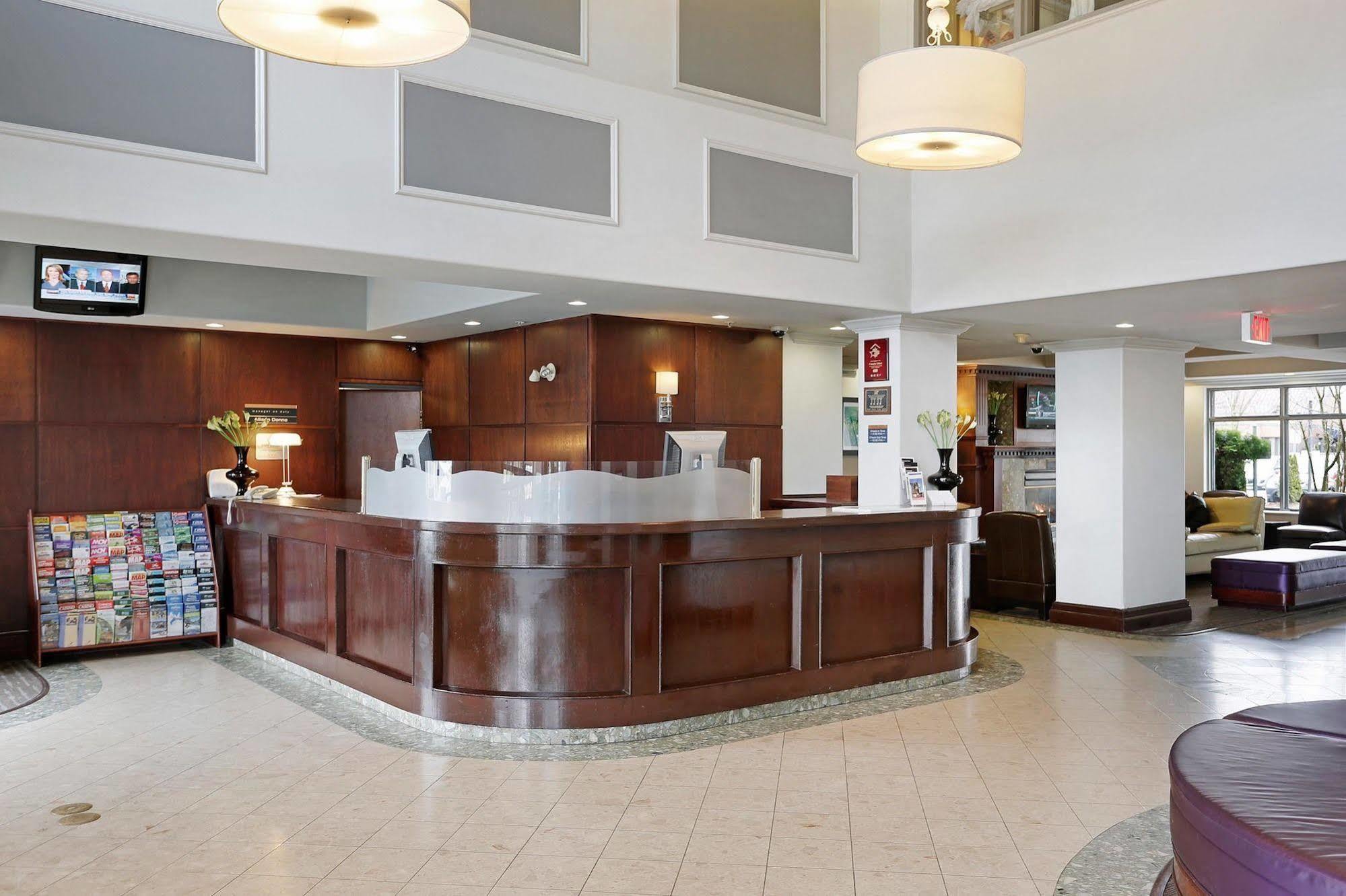 Sandman Hotel Vancouver Airport Ричмонд Экстерьер фото